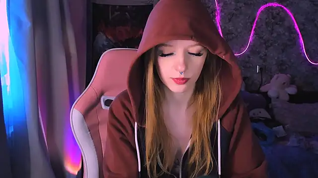 Snapshot of Inma_Lewdness chatting on 03/22/25, 11:53 Inma Lewdness online show from 03/22/25, 11:53