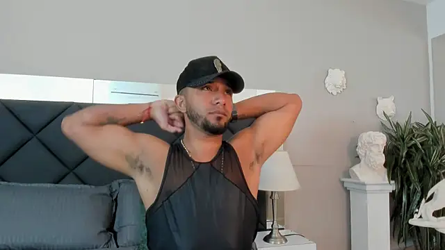 Robin Rief online show from 11/18/25, 03:43