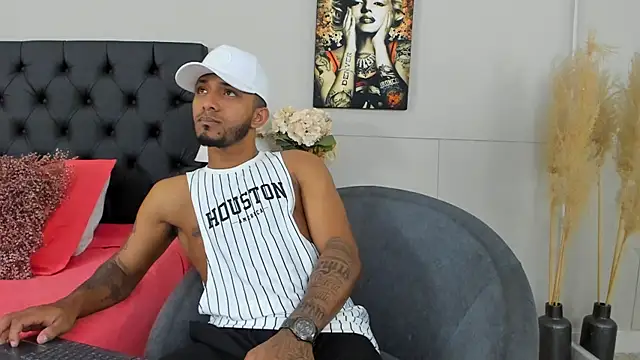 Robin Rief online show from 03/20/25, 03:23