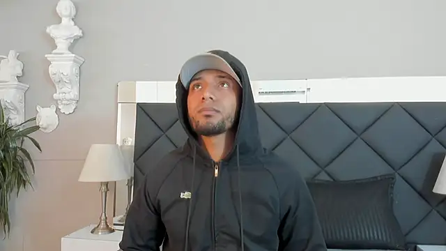 Robin Rief online show from 11/25/25, 03:40