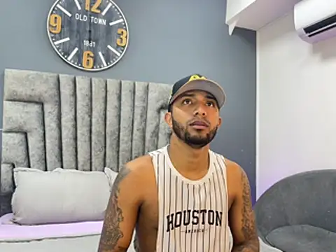 Robin Rief online show from 03/25/26, 07:35