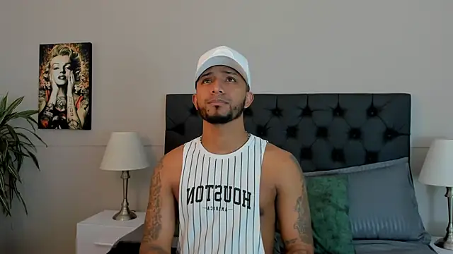 Robin Rief online show from 10/11/25, 03:29