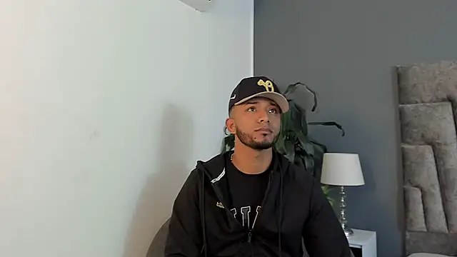 Robin Rief online show from 11/29/25, 03:50