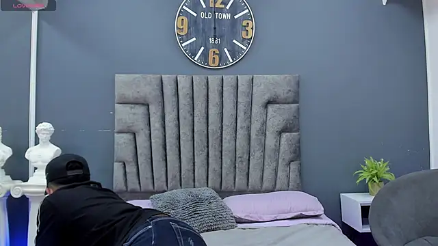 Robin Rief online show from 03/30/26, 07:59