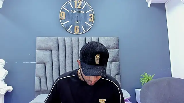 Robin Rief online show from 04/09/26, 07:31