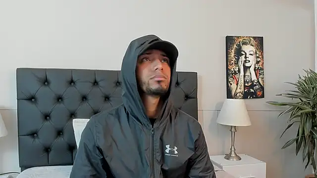 Robin Rief online show from 09/28/25, 03:13