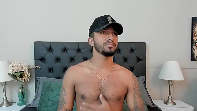 Robin Rief online show from 09/23/25, 03:57