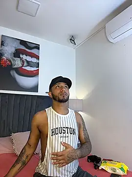 Robin Rief online show from 02/12/26, 04:45