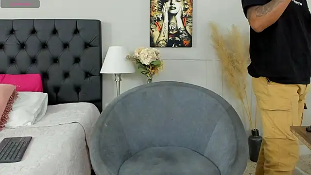 Robin Rief online show from 03/12/25, 03:24