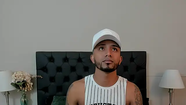 Robin Rief online show from 09/25/25, 03:23