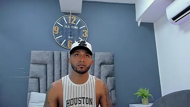 Robin Rief online show from 04/13/26, 09:08