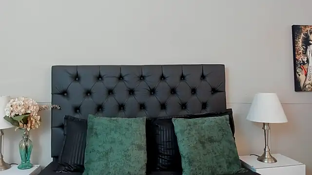 Robin Rief online show from 09/27/25, 03:45