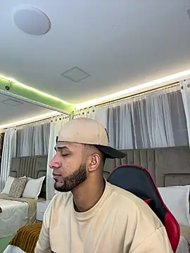 Robin Rief online show from 12/21/25, 03:52