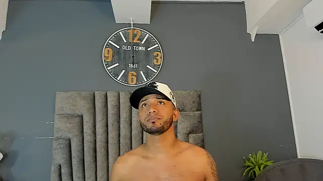 Robin Rief online show from 04/15/26, 07:18