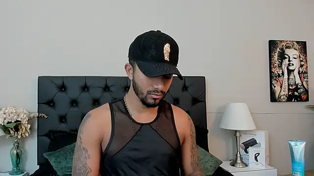 Robin Rief online show from 09/22/25, 03:23