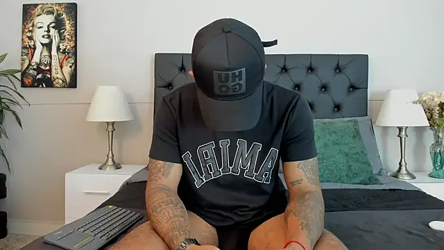 Robin Rief online show from 10/10/25, 03:29