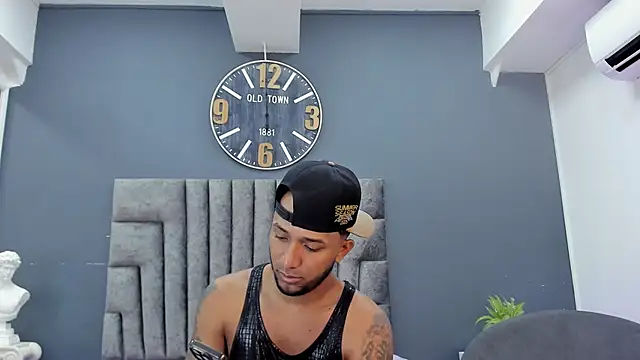 Robin Rief online show from 03/29/26, 07:37