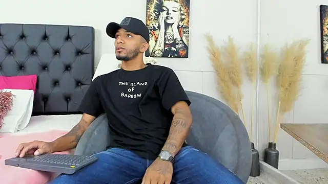 Robin Rief online show from 03/09/25, 03:22