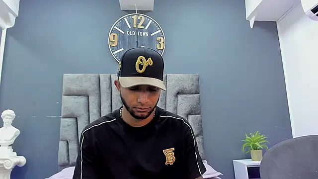 Robin Rief online show from 04/05/26, 07:20