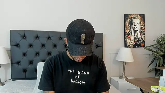 Robin Rief online show from 09/30/25, 03:34