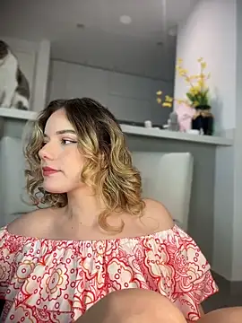 NicoleCut online show from 06/01/26, 09:42
