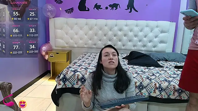 Snapshot of JeremmyAndStacy chatting on 03/21/25, 05:23 JeremmyAndStacy online show from 03/21/25, 05:23