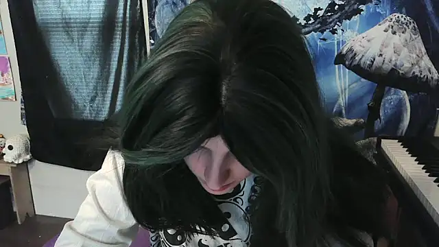 Snapshot of _hellostormy_ chatting on 02/05/26, 07:43 hellostormy online show from 02/05/26, 07:43