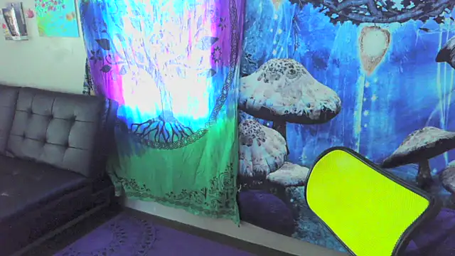  hellostormy  online show from 09/30/25, 03:18