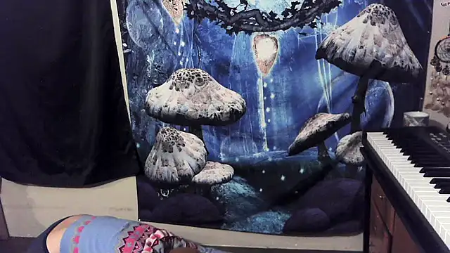  hellostormy  online show from 12/04/25, 11:42