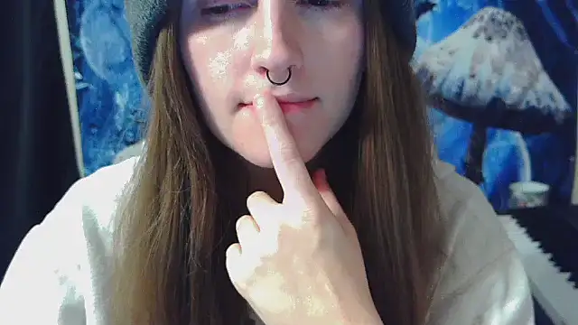 Snapshot of _hellostormy_ chatting on 12/19/25, 07:00 hellostormy online show from 12/19/25, 07:00