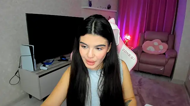 AlluringAriel online show from 10/12/25, 07:37