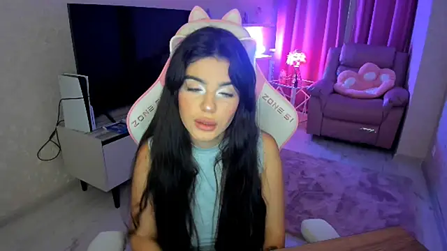 AlluringAriel online show from 09/30/25, 05:41