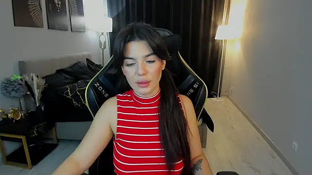 AlluringAriel online show from 09/17/25, 07:16