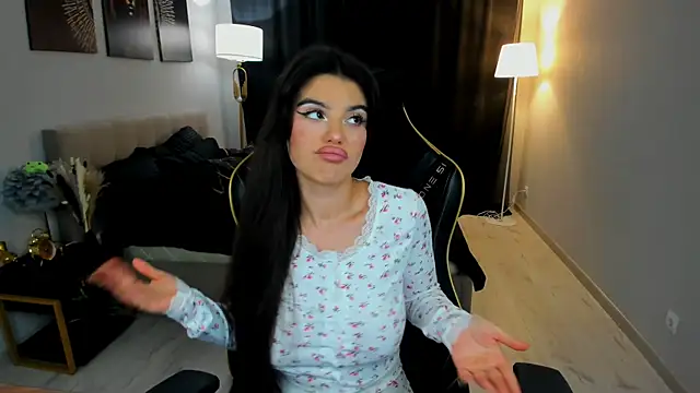 AlluringAriel online show from 09/24/25, 11:39