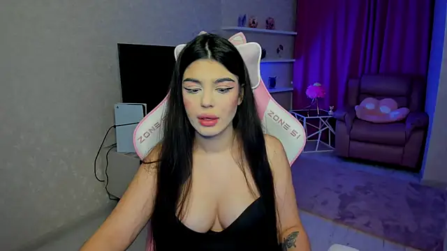 Snapshot of AlluringAriel chatting on 02/07/26, 07:11 AlluringAriel online show from 02/07/26, 07:11