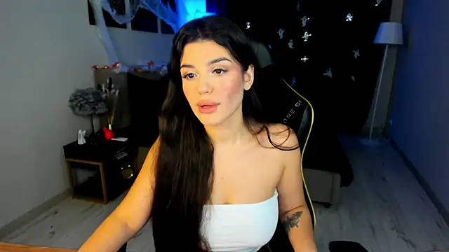 AlluringAriel online show from 10/28/25, 07:24