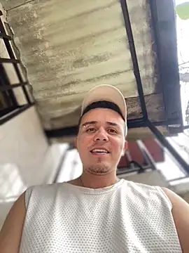 Snapshot of adam-rivera chatting on 10/23/25, 04:38 adam-rivera online show from 10/23/25, 04:38