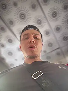 Snapshot of adam-rivera chatting on 11/16/25, 05:06 adam-rivera online show from 11/16/25, 05:06