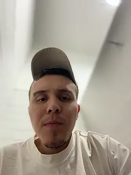 adam-rivera online show from 04/21/26, 01:42
