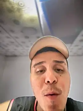 Snapshot of adam-rivera chatting on 11/05/25, 06:11 adam-rivera online show from 11/05/25, 06:11