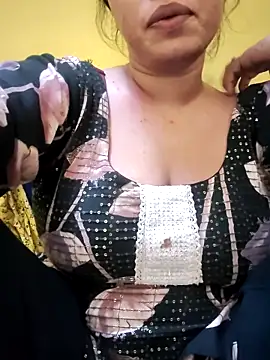 Haniya-143 online show from 09/17/25, 07:49