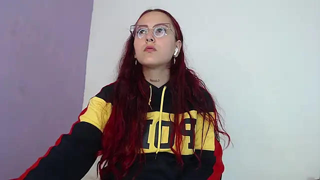 Snapshot of LatinasGoddesses_ chatting on 01/21/25, 04:48 LatinasGoddesses online show from 01/21/25, 04:48