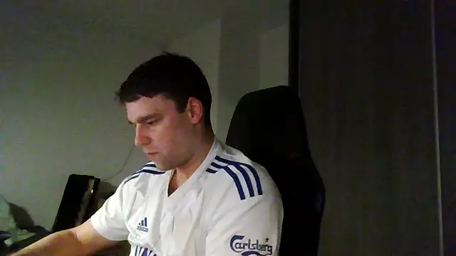 Snapshot of The_big_viking_ chatting on 02/12/25, 04:11 The big viking online show from 02/12/25, 04:11