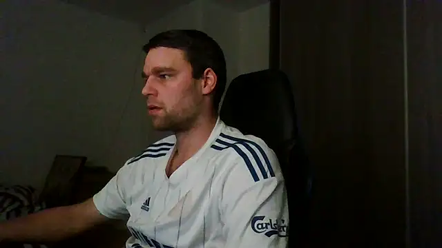 Snapshot of The_big_viking_ chatting on 12/27/24, 01:28 The big viking online show from 12/27/24, 01:28