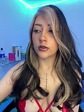 Luna SofiaXX online show from 05/14/26, 09:06