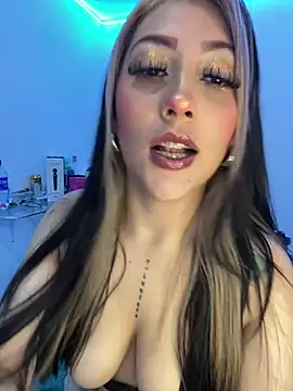Luna SofiaXX online show from 05/23/26, 06:01