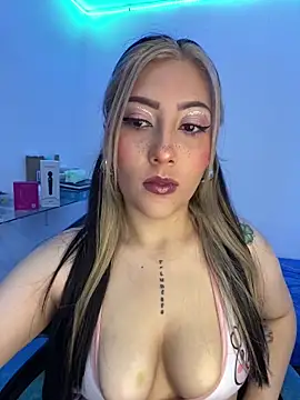 Luna SofiaXX online show from 05/17/26, 10:32