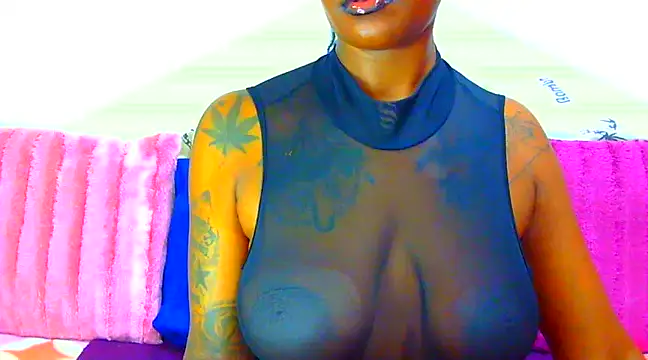 TattoedGoddessxx online show from 02/05/25, 06:37