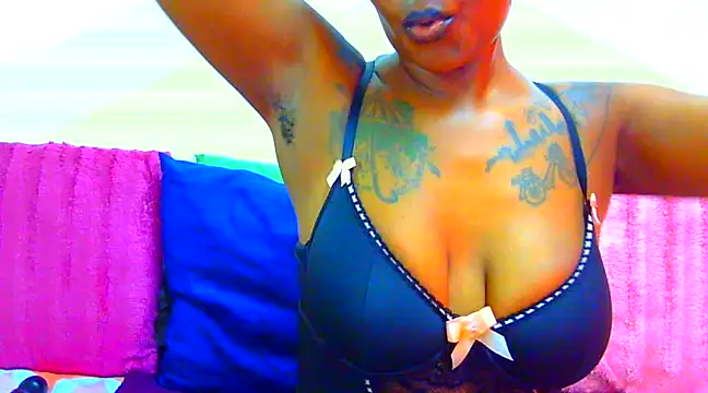 TattoedGoddessxx online show from 02/04/25, 01:16