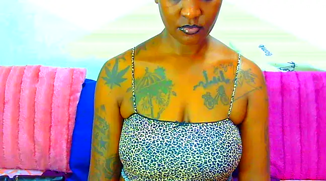 TattoedGoddessxx online show from 03/03/25, 05:31